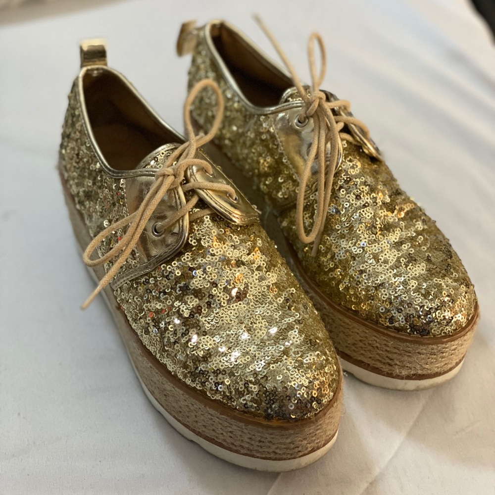 Shoes - Picture 4 of 4